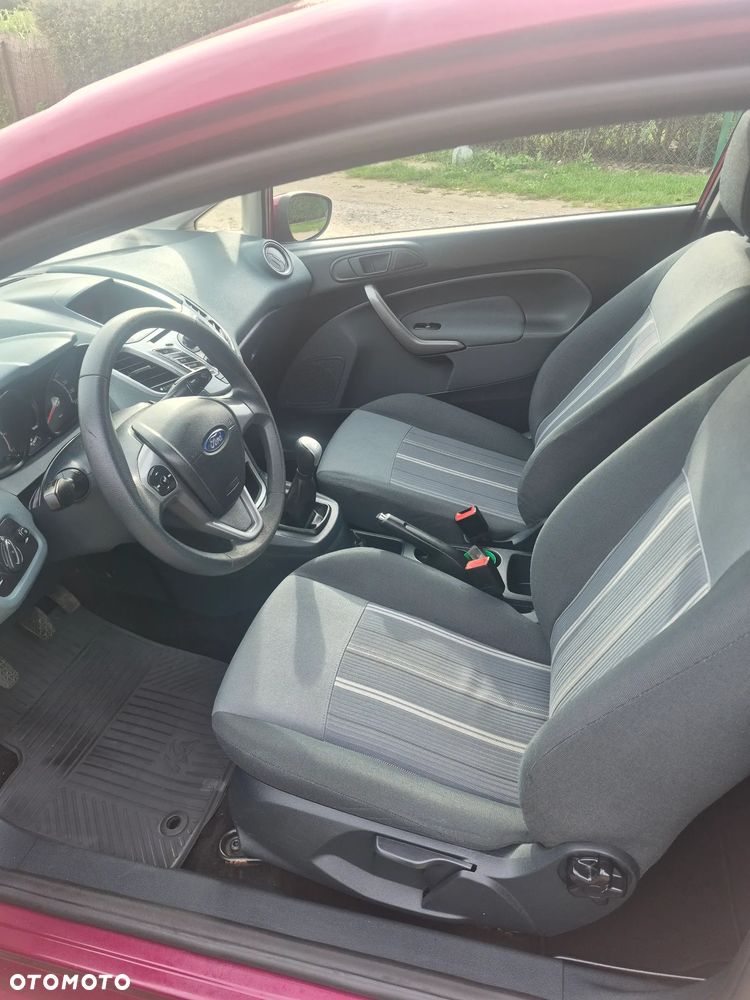 Ford Fiesta 1.25 Ambiente - 11