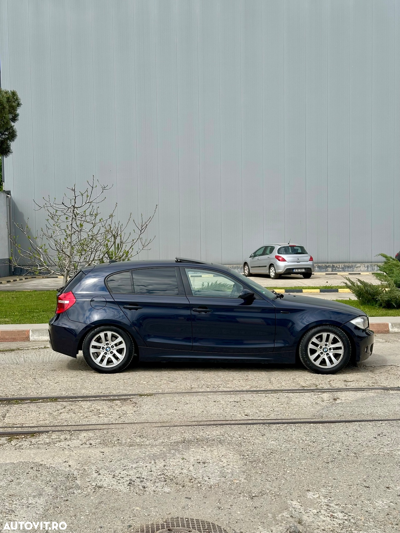 BMW Seria 1 120d DPF Aut. Edition Sport - 4