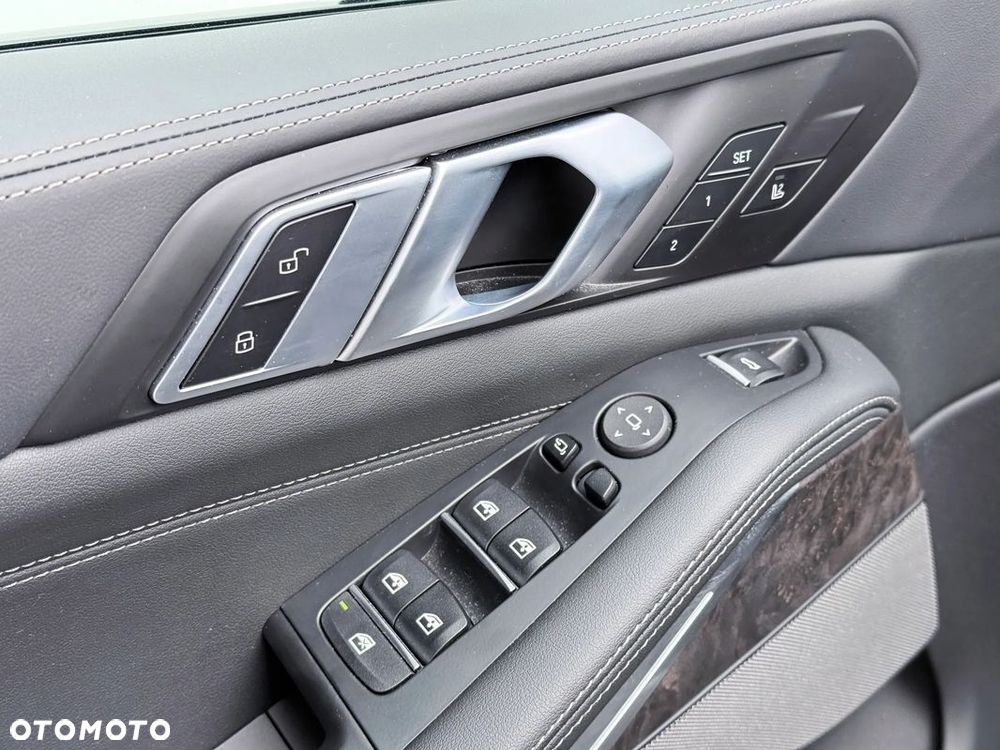 BMW X5 xDrive30d - 26
