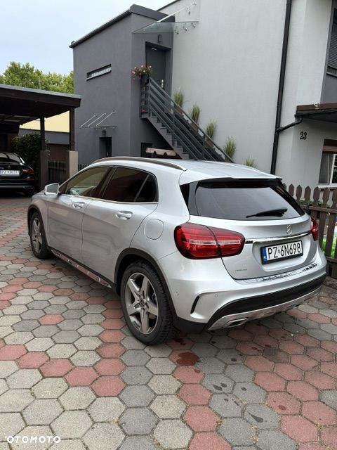 Mercedes-Benz GLA 200 7G-DCT AMG Line - 4