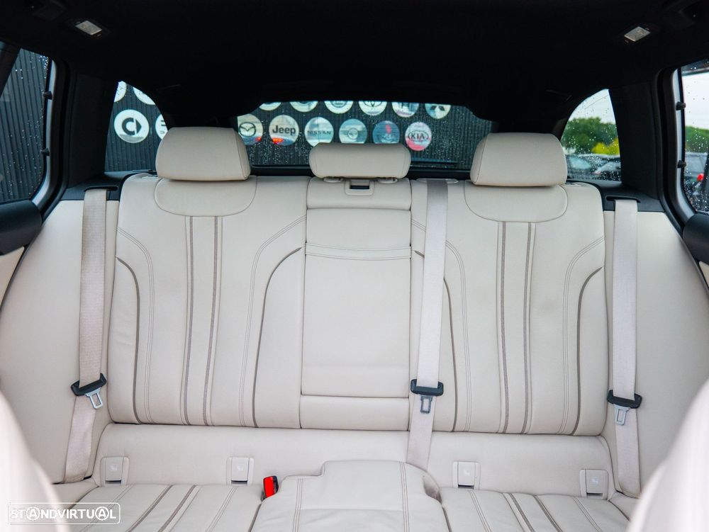 BMW 520 d Pack Desportivo M Auto - 26