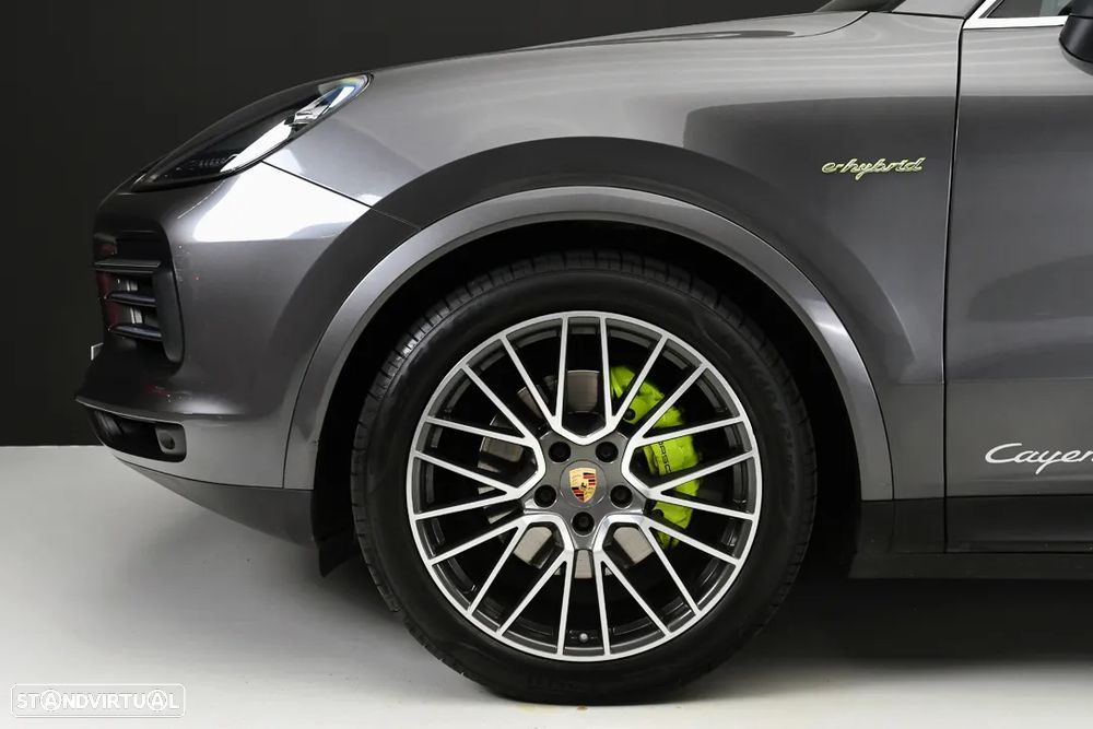 Porsche Cayenne E-Hybrid — fotografia 5