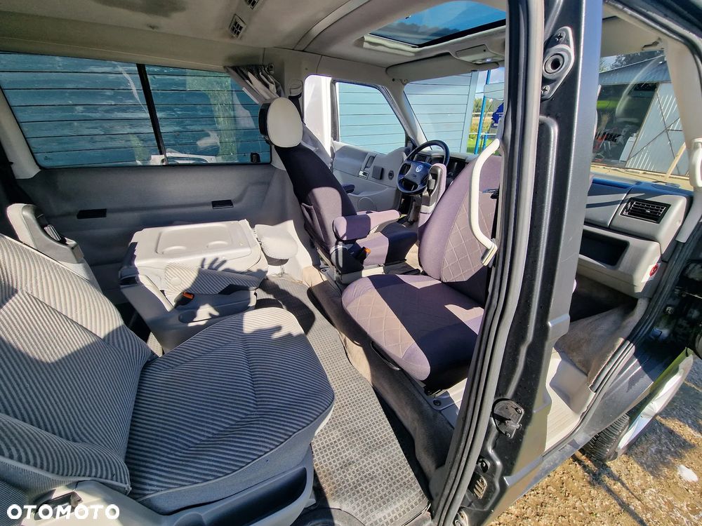 Volkswagen Caravelle GL - 26