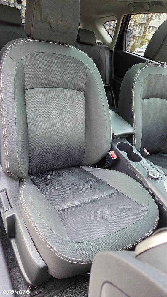 Nissan Qashqai 2.0 dCi 4 x 4 DPF tekna - 33