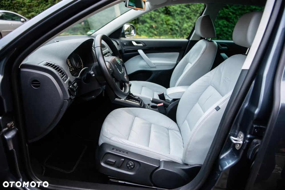 Skoda Octavia 1.8 TSI DSG Laurin & Klement - 17