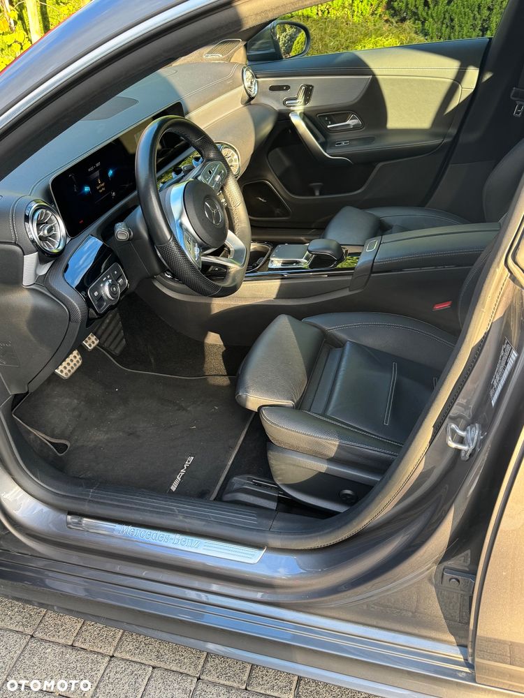 Mercedes-Benz CLA 250 4-Matic AMG Line 7G-DCT - 11