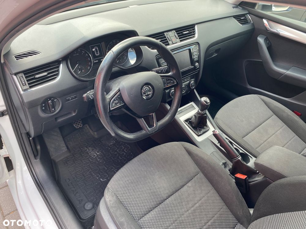 Skoda Octavia 1.6 TDI Ambition - 11