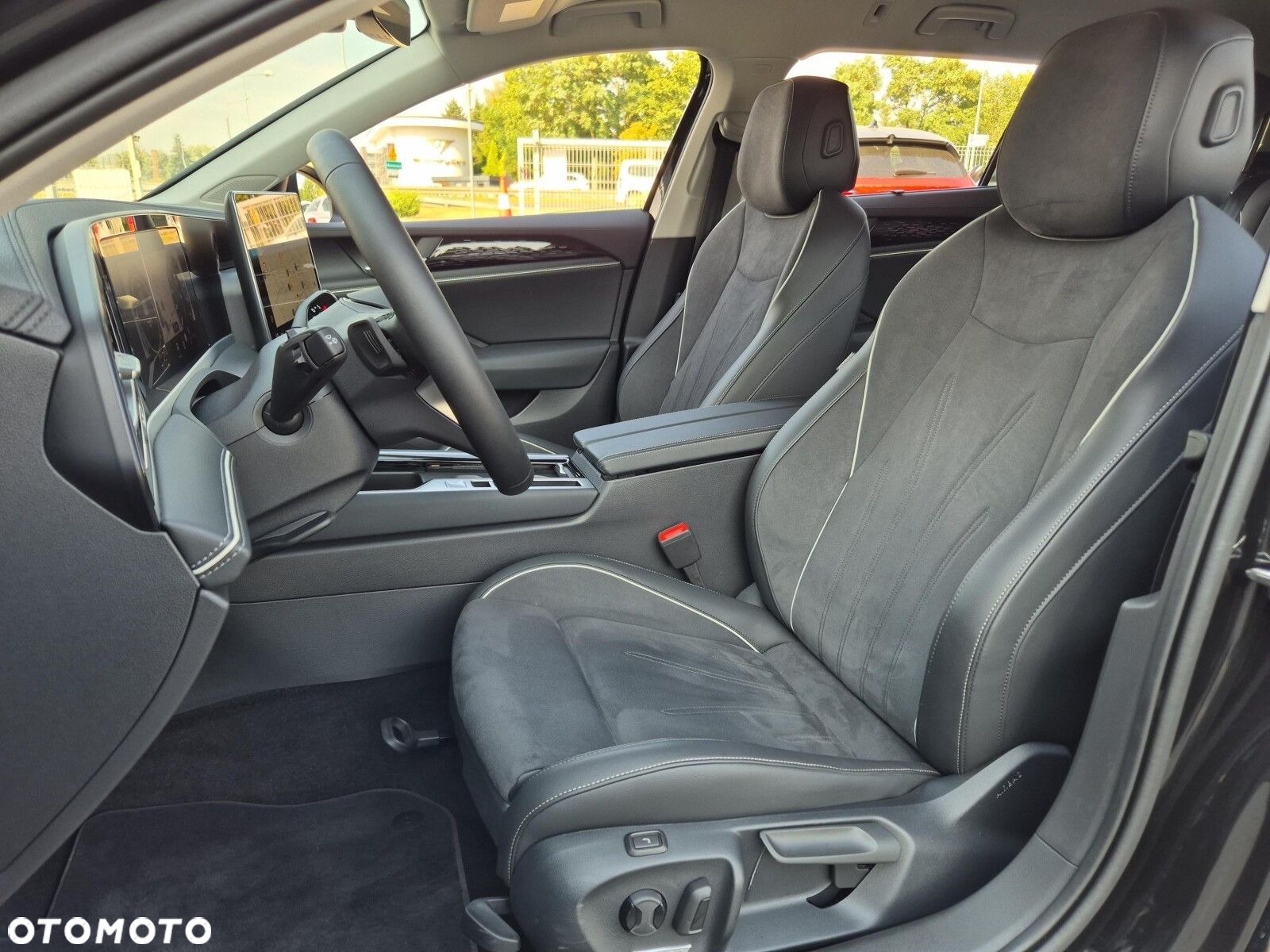 Volkswagen Passat - 11
