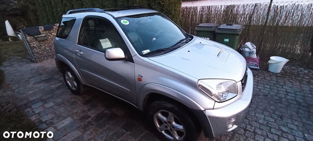 Toyota RAV4 - 6