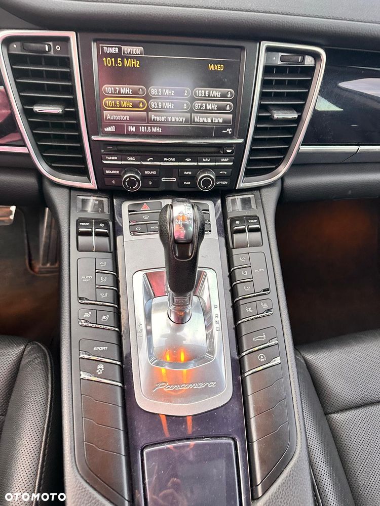 Porsche Panamera PDK - 13