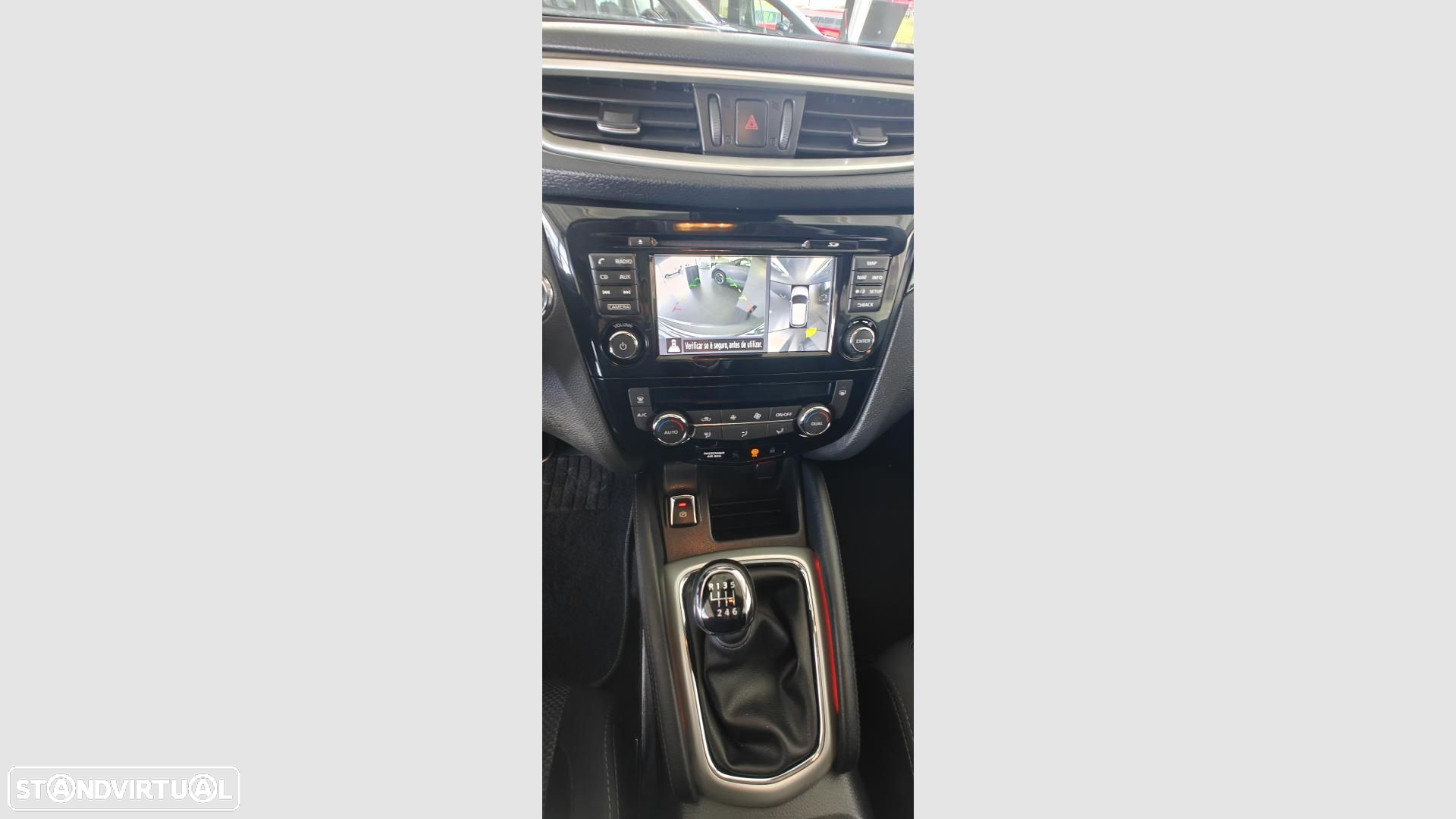 Nissan Qashqai 1.5 dCi N-Connecta 18 - 14
