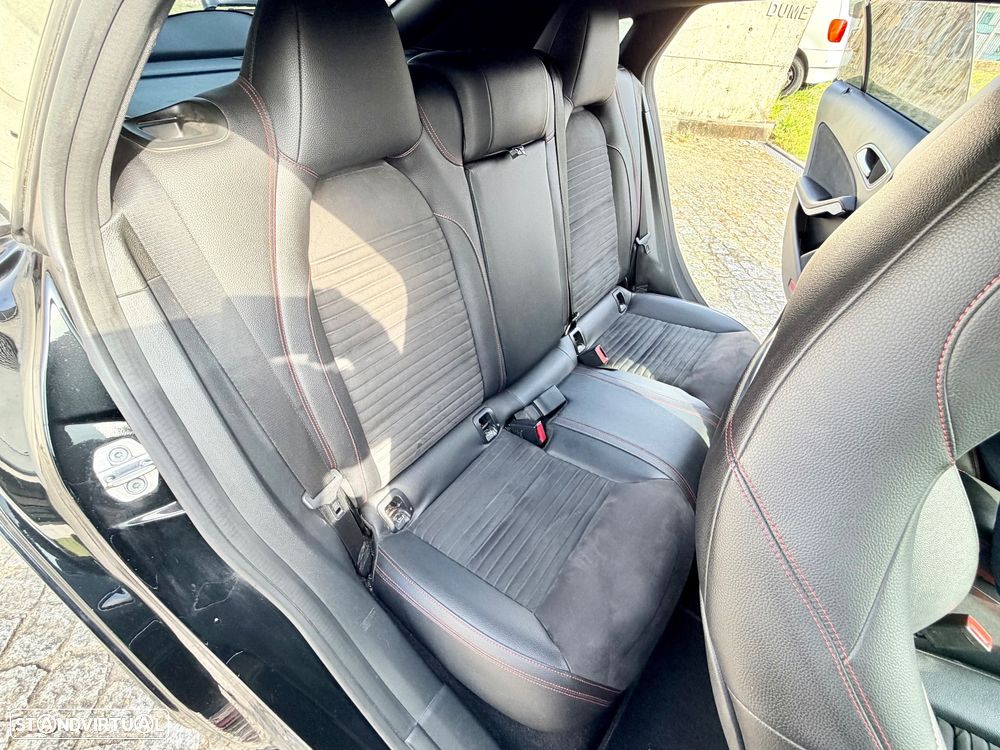 Mercedes-Benz CLA 200 d 8G-DCT AMG Line - 41