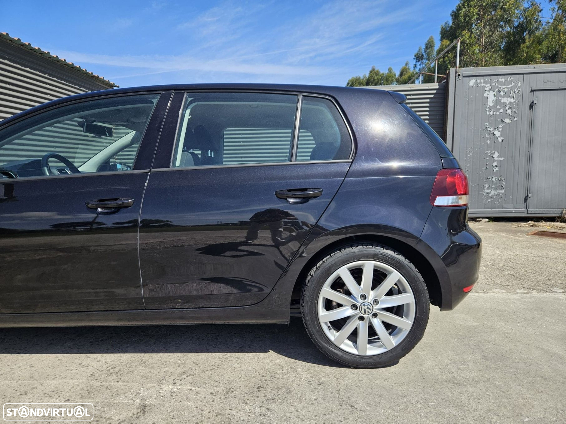 VW Golf 1.6 TDi Highline DSG - 15