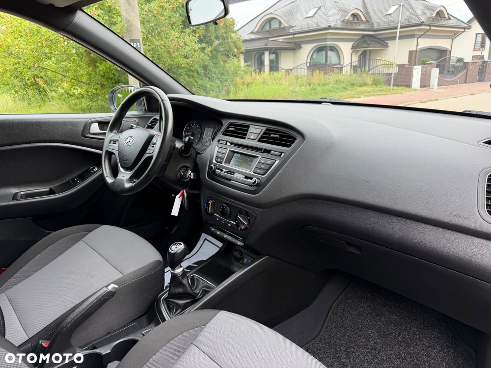 Hyundai i20 1.25 Wersja Jubileuszowa - 38