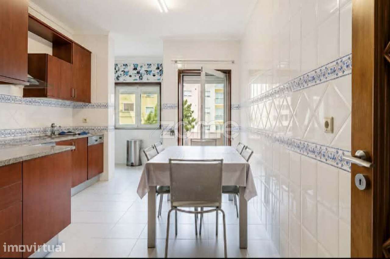 Apartamento T2 com Terraço de 90 m² e Garagem Fechada | Verdemilho - Grande imagem: 2/24