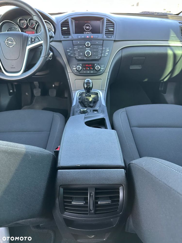 Opel Insignia 2.0 CDTI - 19