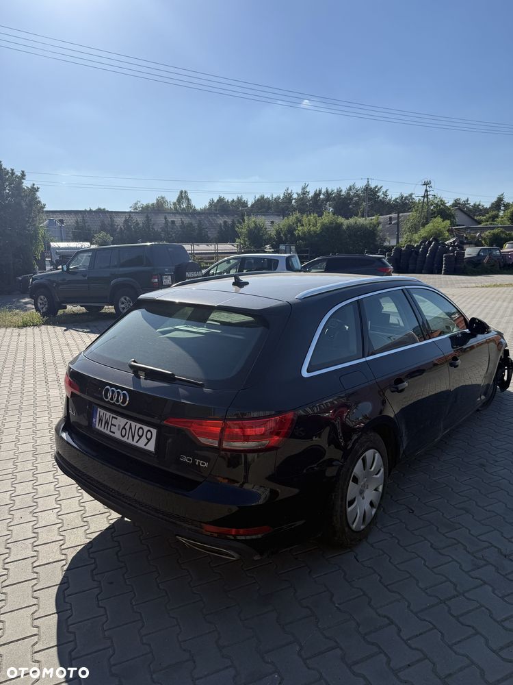 Audi A4 Avant - 4