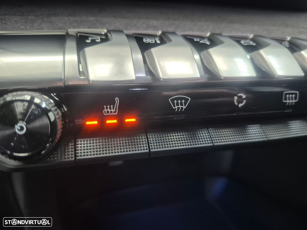 Peugeot 3008 1.5 BlueHDi GT Line J19 EAT8 - 22