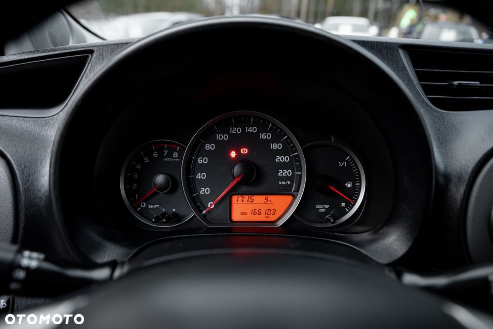 Toyota Yaris 1.33 Dynamic - 29