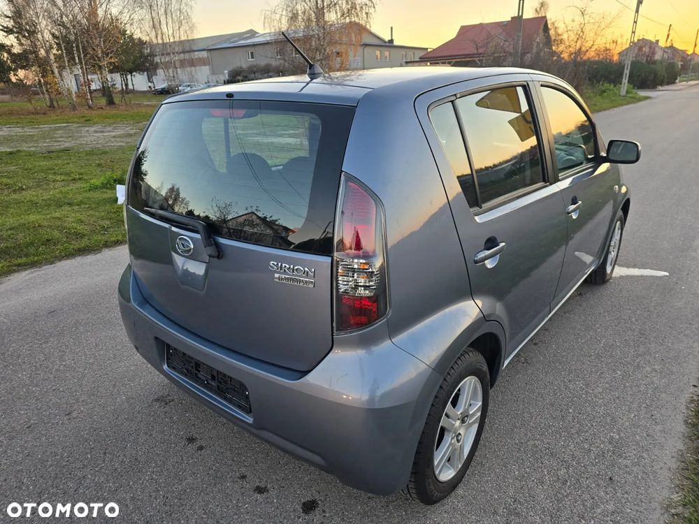 Daihatsu Sirion 1.3 - 10