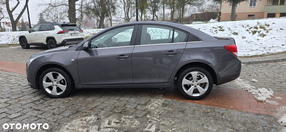 Chevrolet Cruze 1.8 LT+ - 13