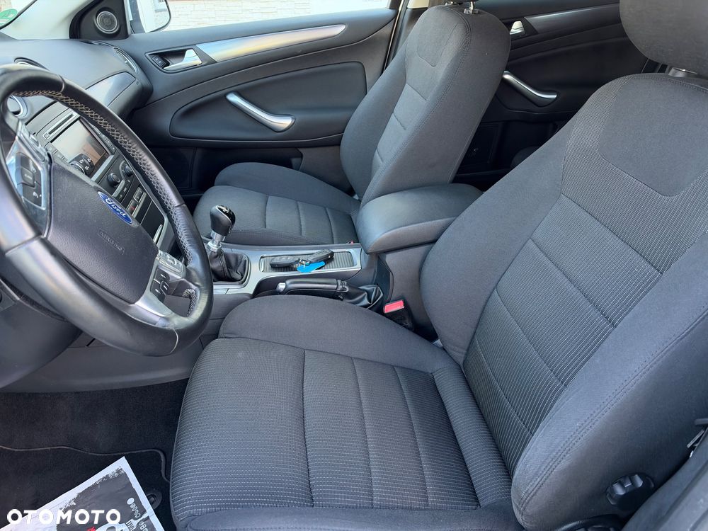 Ford Mondeo 2.0 TDCi ECOnetic Trend - 12