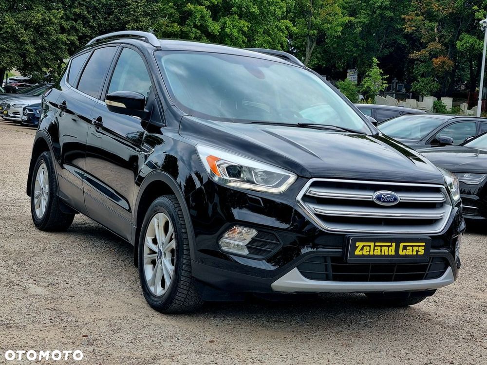 Ford Kuga 1.5 EcoBoost 2x4 Titanium - 3