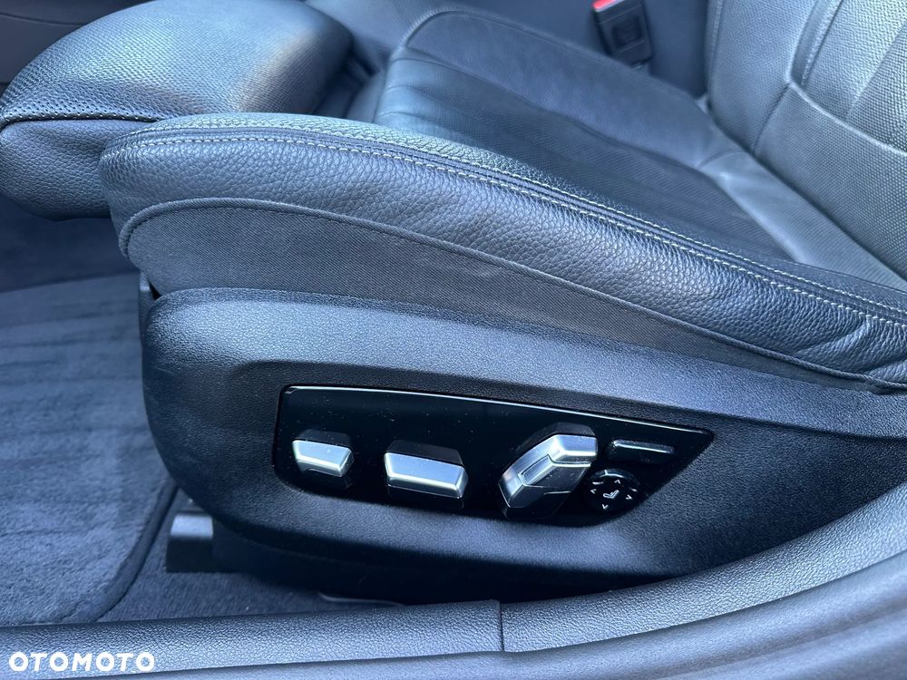 BMW Seria 5 530i xDrive mHEV M Sport sport - 11