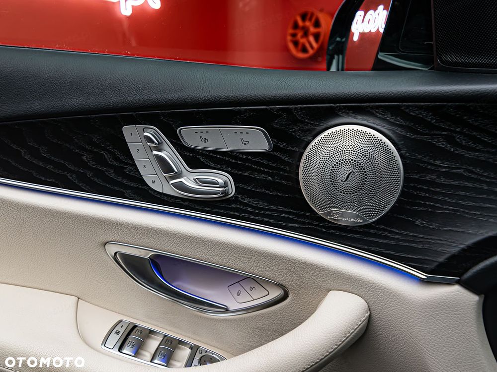 Mercedes-Benz Klasa E 220 d 4-Matic - 8