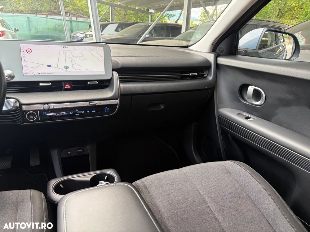 Hyundai IONIQ - 19