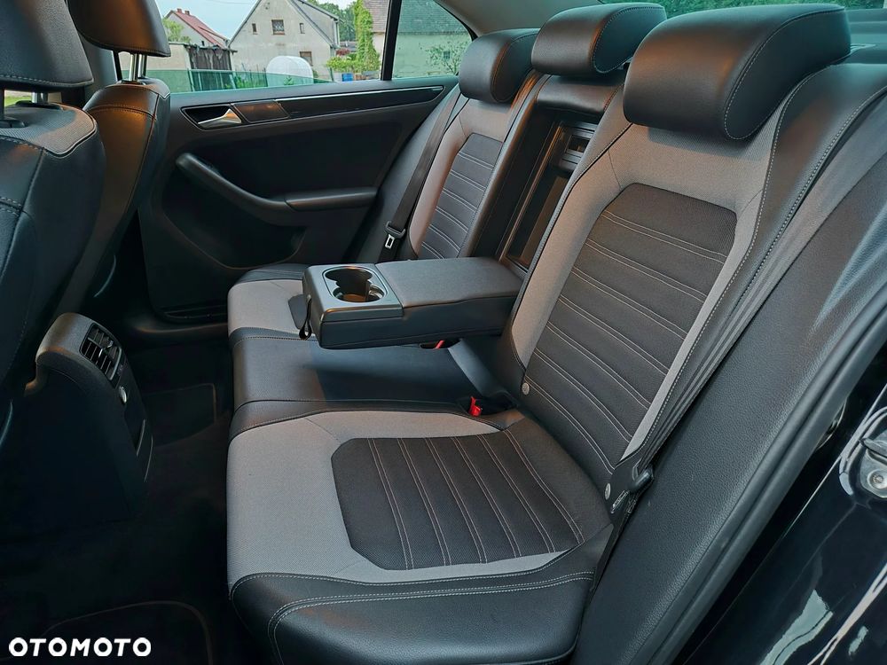 Volkswagen Jetta 1.4 TSI BMT Highline DSG - 10