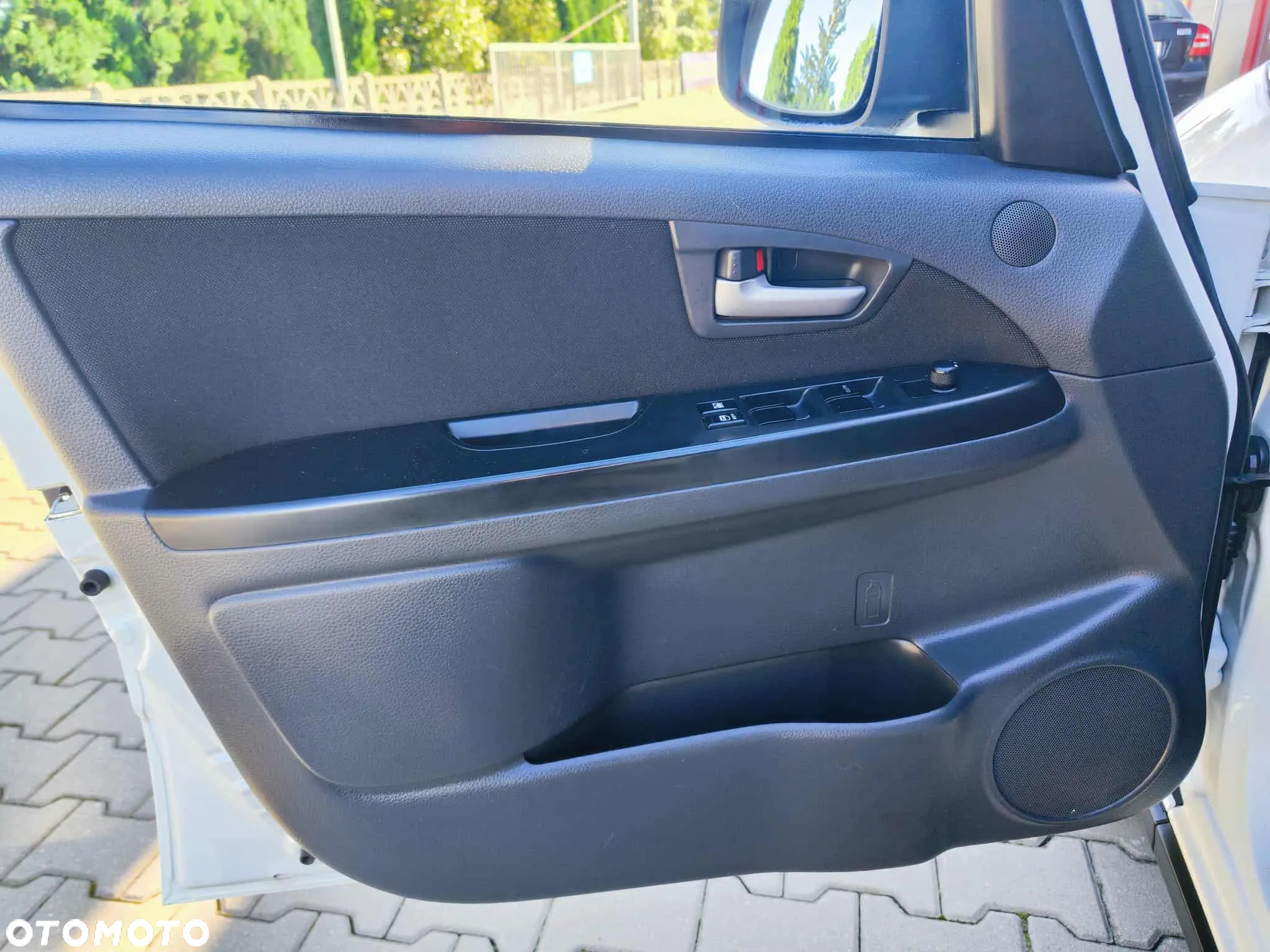 Suzuki SX4 1.6 Premium Outdoor - 24