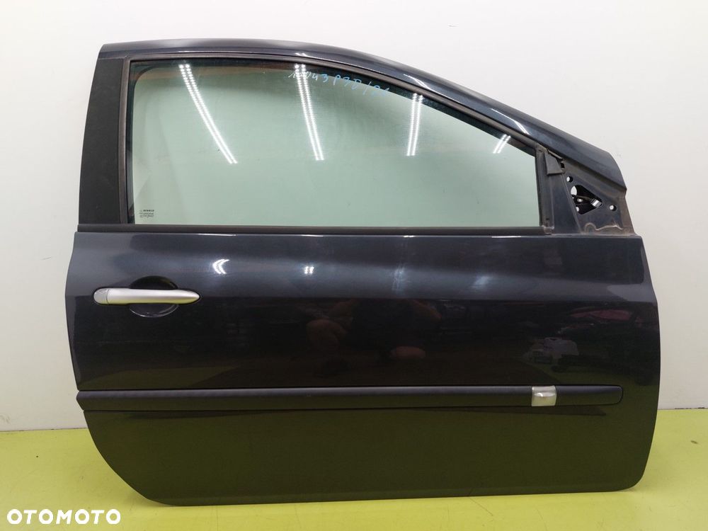 Drzwi prawe 3 drzwi RENAULT CLIO III 2005-2009 TEB66 CZARNE