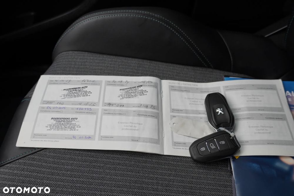 Peugeot 3008 1.5 BlueHDi Allure Pack S&S EAT8 - 19