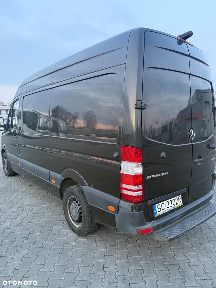Mercedes-Benz Sprinter - 14