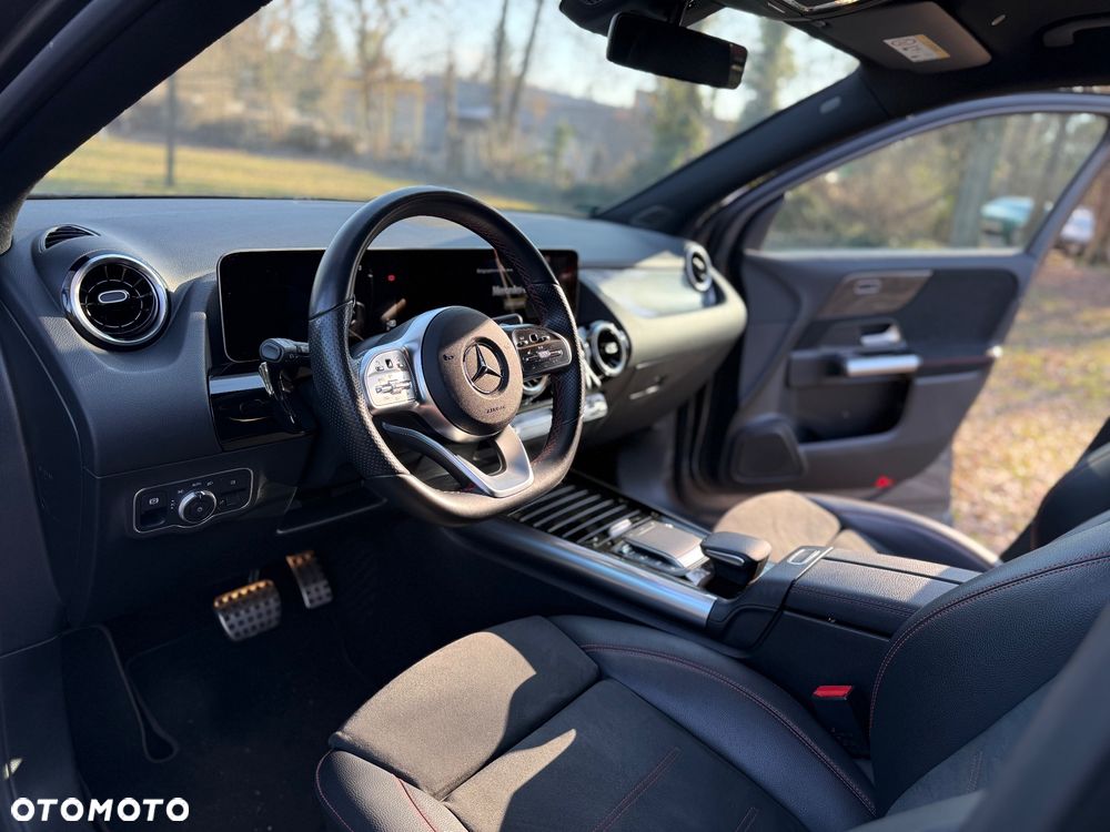 Mercedes-Benz GLA 200 Business Edition - 9