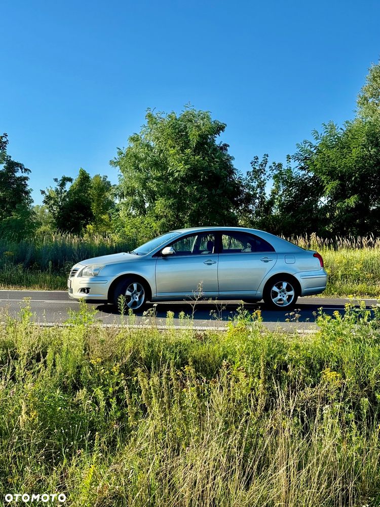 Toyota Avensis 2.0 D-4D Sol - 5