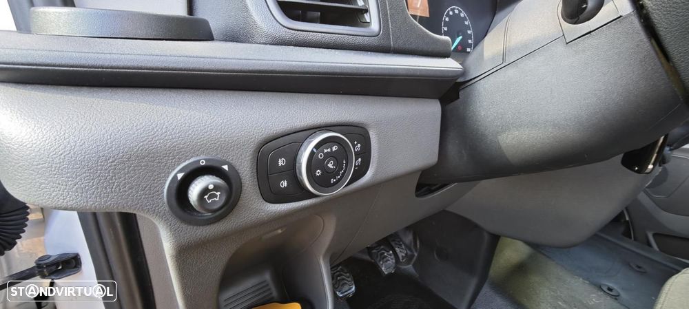 Ford Transit - 13