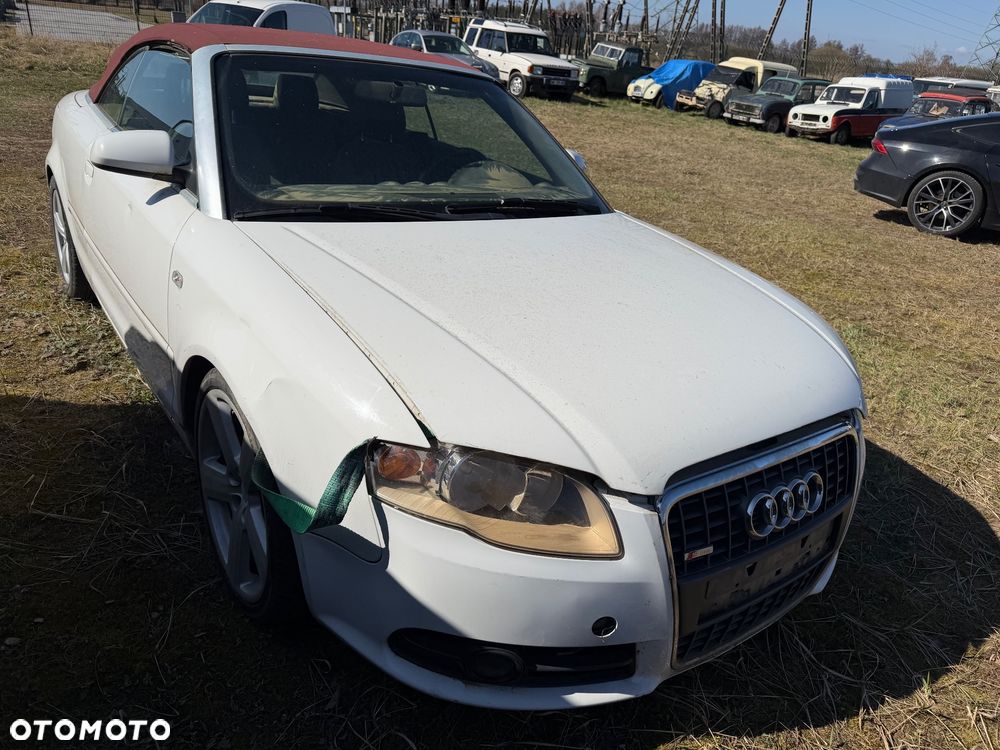 Audi A4 Cabrio 2.0 TDI DPF - 2