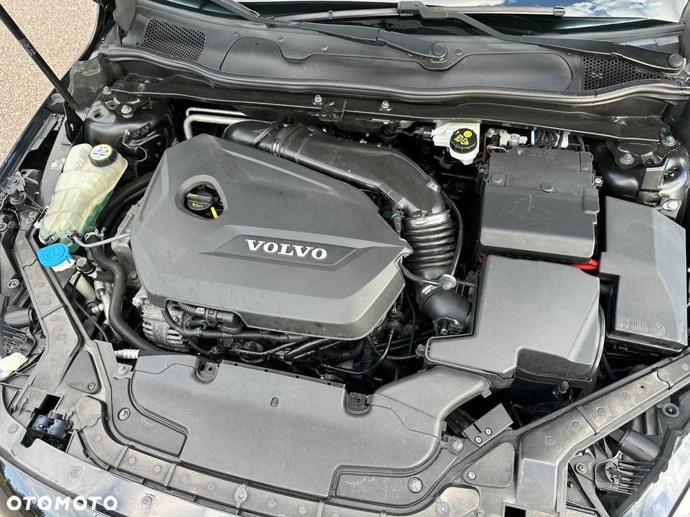 Volvo V40 T3 R Design - 26