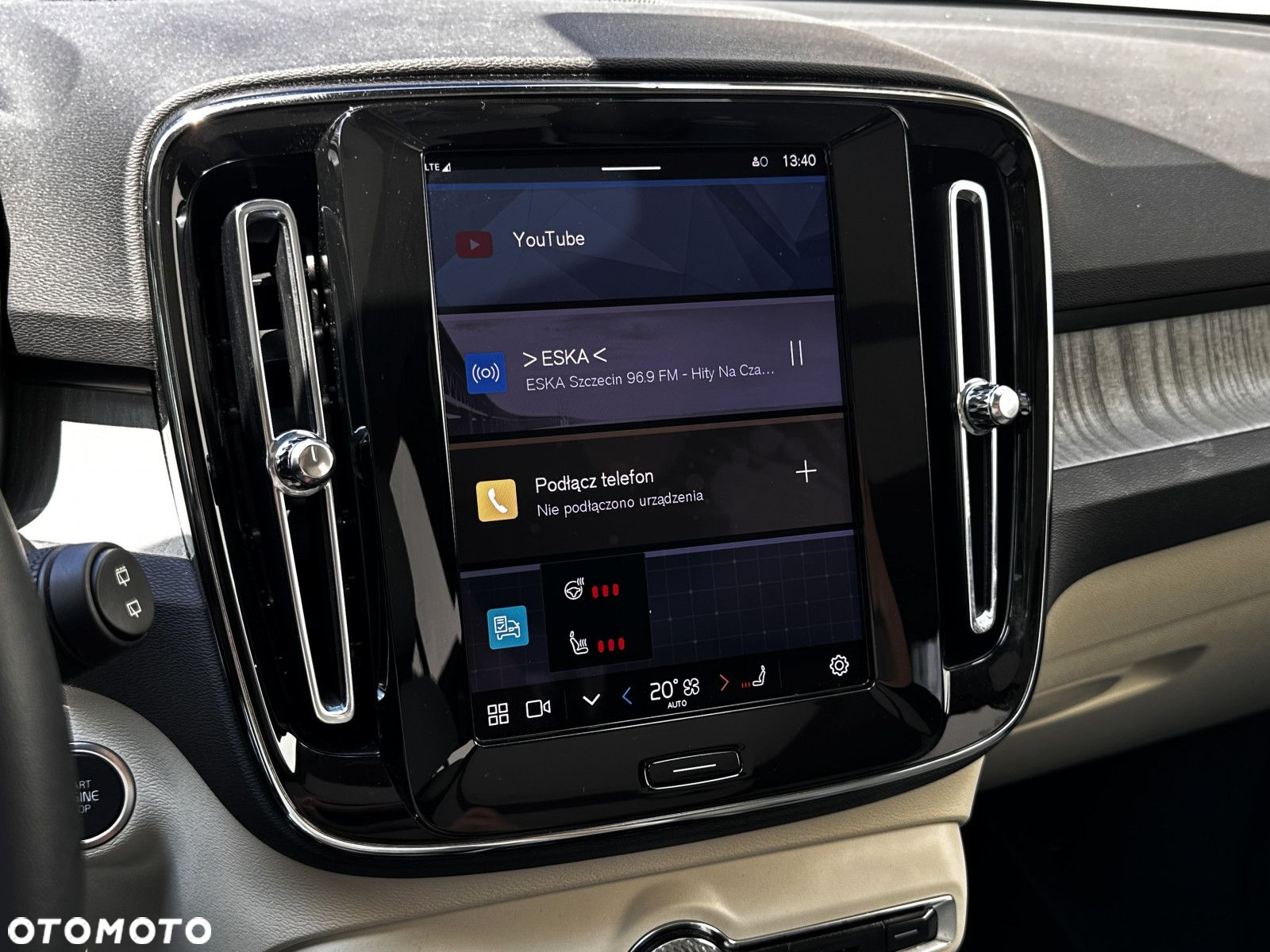 Volvo XC 40 - 32