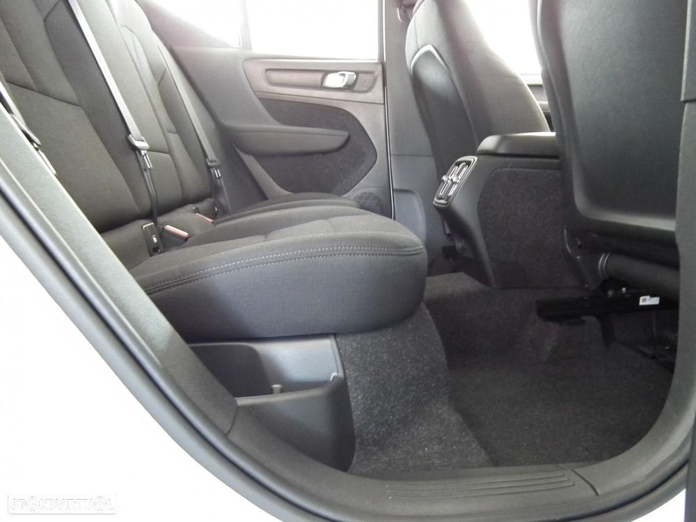 Volvo XC 40 2.0 D3 Momentum - 13