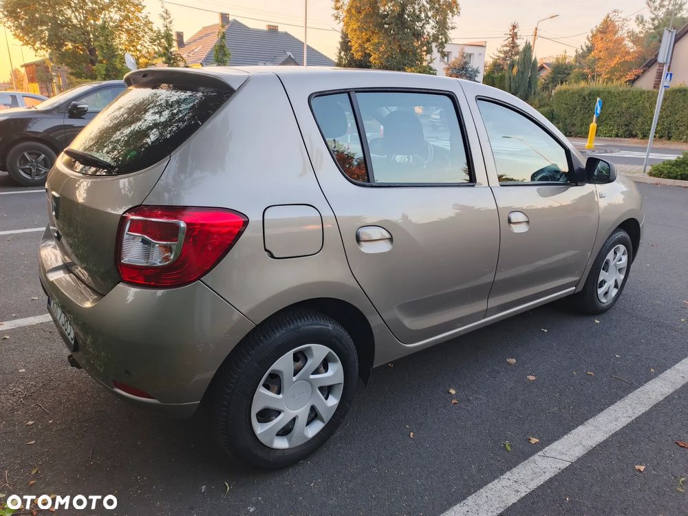 Dacia Sandero - 6