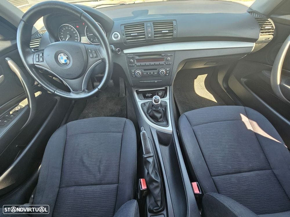 BMW 118 d Line Urban - 16