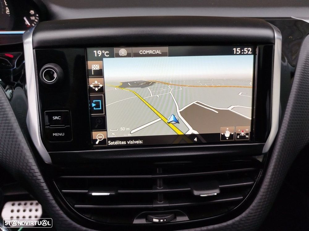 Peugeot 2008 1.2 PureTech Allure EAT6 - 18