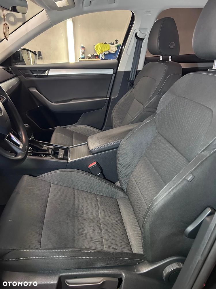 Skoda Superb 2.0 TDI Style DSG - 9