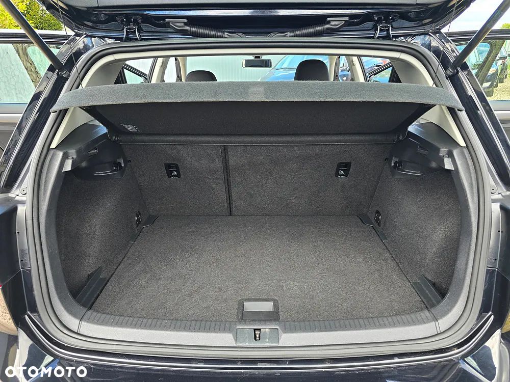 Volkswagen Golf 1.2 TSI BlueMotion Technology Comfortline - 32