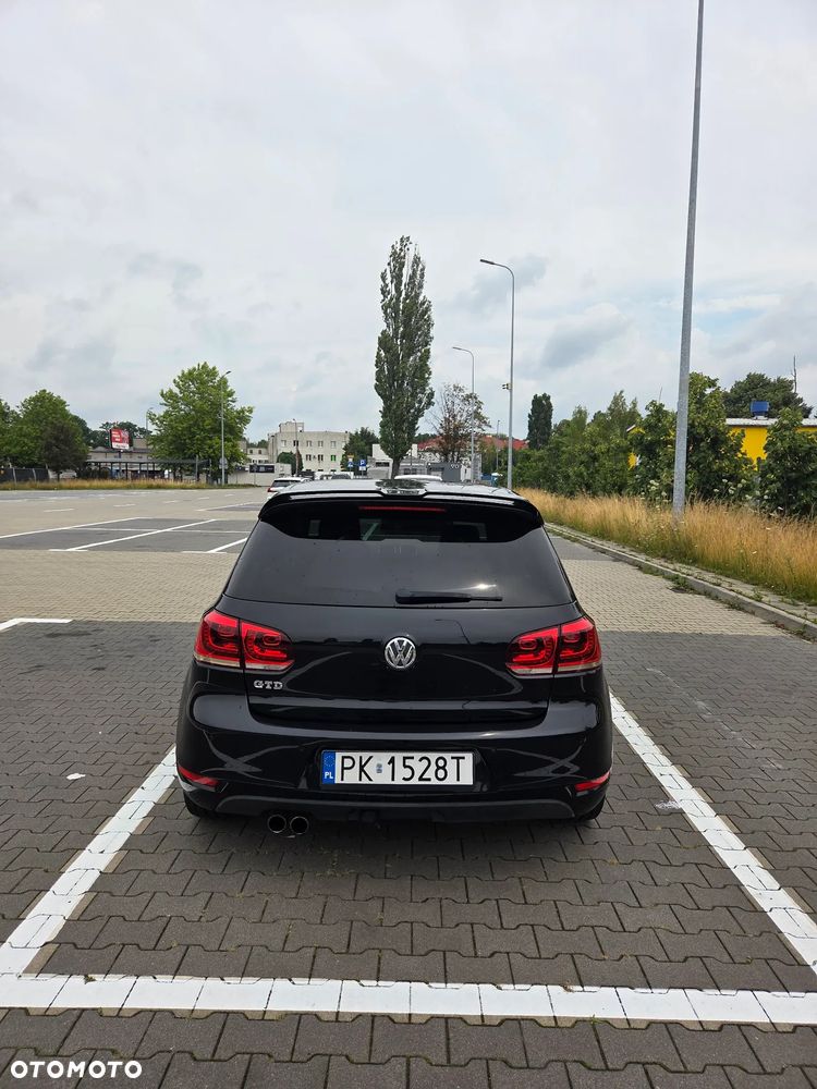 Volkswagen Golf - 5