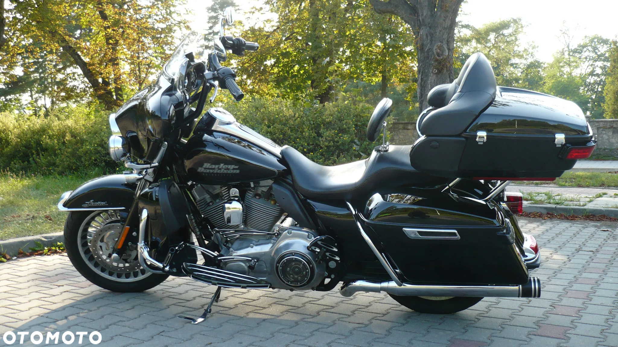 Harley-Davidson FLH Electra Glide - 6