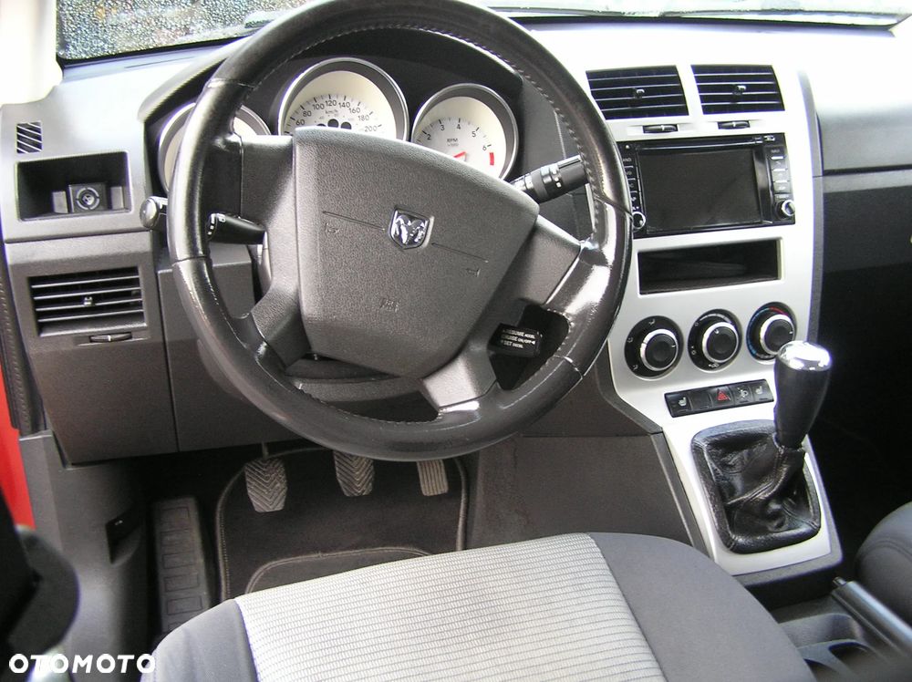 Dodge Caliber - 14